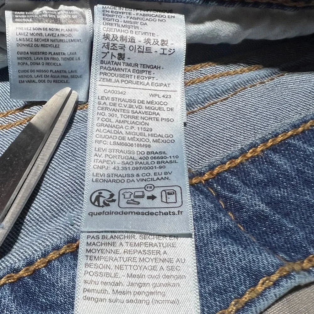Levis 559 Relaxed Straight Jeans Mens 34x30 Medium Wash Blue Denim 00559-0590